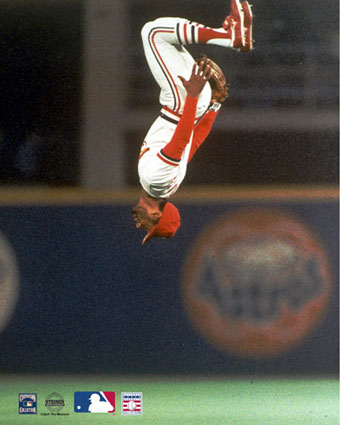 TIL In 1982, Ozzie Smith agreed to pay Whitey Herzog $1 for every fly ball  he hit, and Herzog agreed to pay Smith $1 for every ground ball. Smith won  over $300. : r/Cardinals